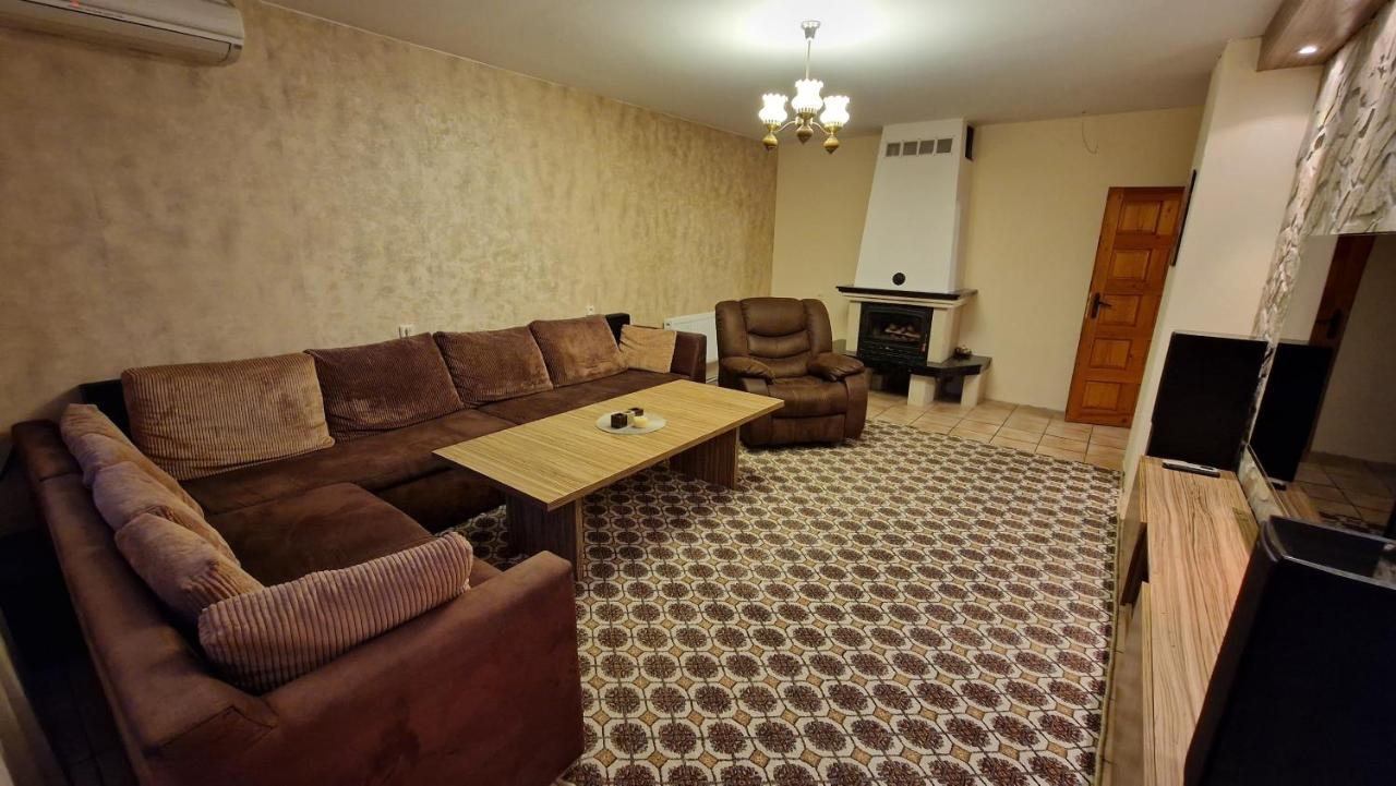 Къща За Гости Великите Veliko Tŭrnovo Exterior foto